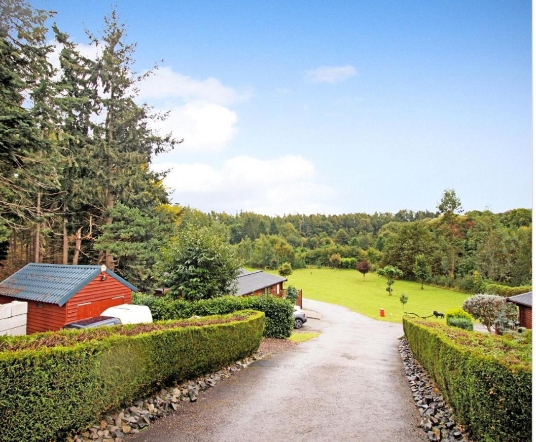 Astbury Falls Luxury Retreats Eardington エクステリア 写真
